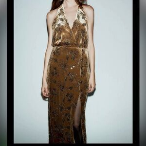 Zara Brand New Dress Size M Gold colour 
Gold Halter Sequin Velvet